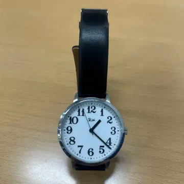 Riki 아날로그 쿼츠 시계 화이트/블랙