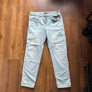 옅은 블루 스트레이트 데님