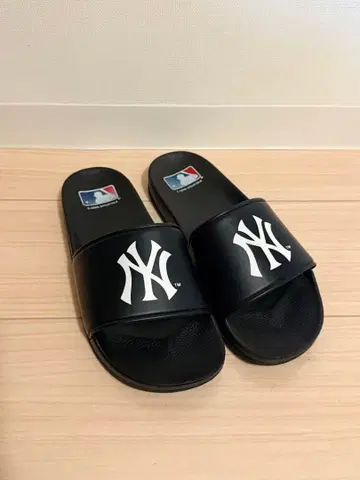 MLB 뉴욕 양키스 샌들 27cm