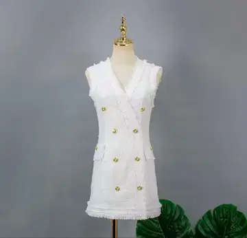 화이트 더블 브레스트 슬리브리스 원피스