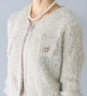 frene 페더 샤기 펄 버튼 가디건 아이보리 프리 사이즈