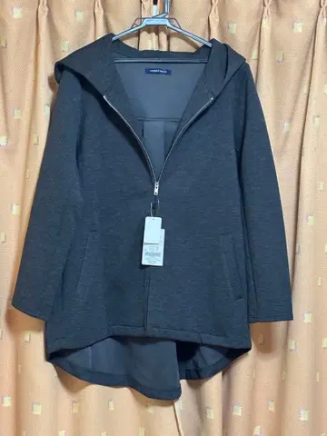 [ 새상품! 시착만 한 상품 ] 후드 부착 다크 그레이 A라인 자켓