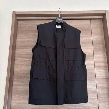 유나이티드 애로우즈 TOKYO 블랙 베스트