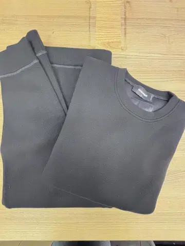 DSQUARED2 셋업 맨투맨 사이즈 주의