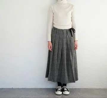 ina 울 턱 체크 스커트