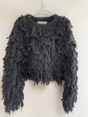 anuke 루프 프린지 니트 긴팔 다크 그레이