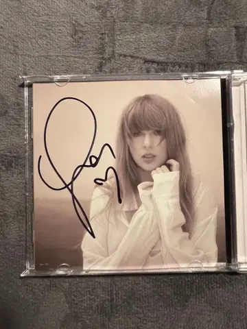 테일러 스위프트 TTPD 사인 아트 카드 포함 CD