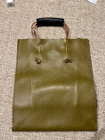 한정판 HERZ 헬츠 가죽 종이 봉투 토트 토트백 가죽 그린