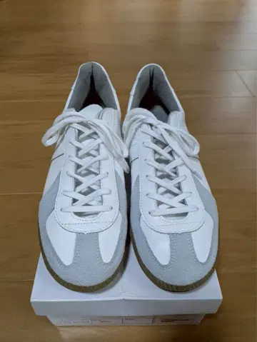 새상품급 타나카 유니버셜 저먼 트레이너 스니커즈 25.5cm