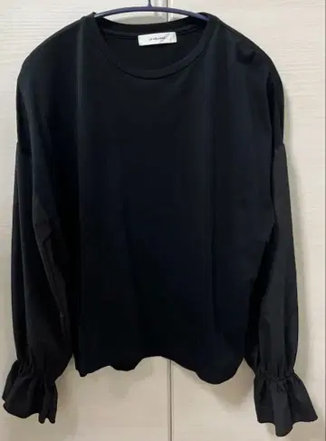 LE MELANGE (르 메라주) 티셔츠