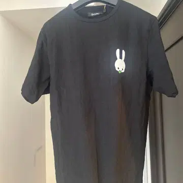 큐네 조금 좋은 티셔츠