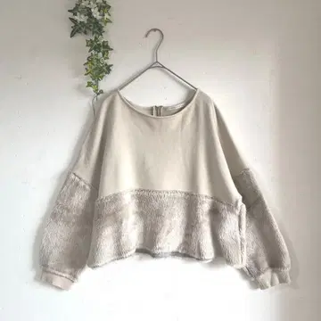 LADY LUCK LUCA 일본제 인조 모피 도킹 풀오버