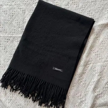 블랙 머플러 스톨