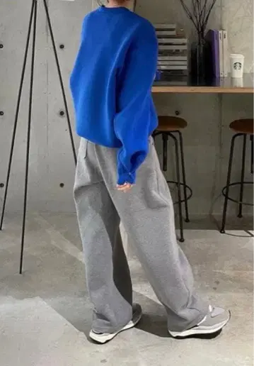 새상품급 FASHIRU 맨투맨 풀오버 Blue