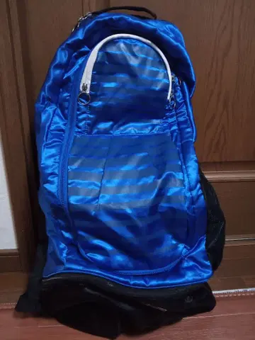 요넥스 테니스 백팩 (라켓 2개 수납 가능)