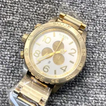 NIXON 닉슨 51-30 크로노그래프 샴페인 골드 미사용