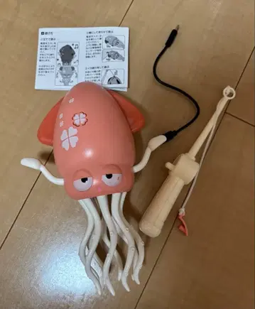 오징어형 완구 핑크 사용설명서, 충전 코드, 낚시 포함