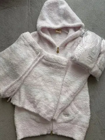 젤라또피케 룸웨어 세트