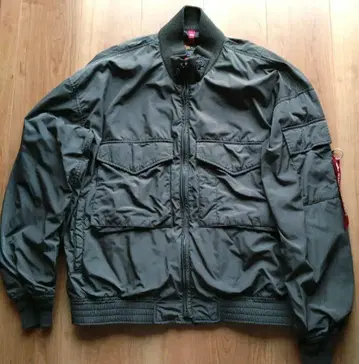 [ ALPHA INDUSTRIES ] 아우터 자켓