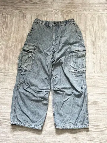 GU 데님 슈퍼 와이드 카고 팬츠 M 사이즈