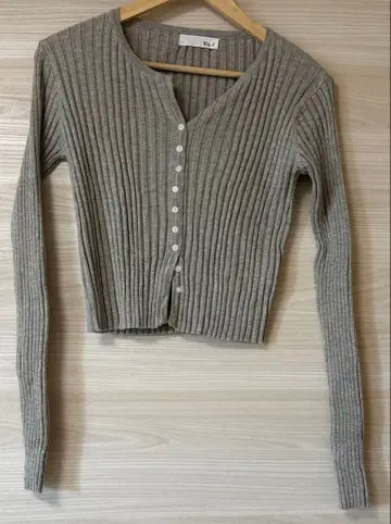 via j 크롭 가디건