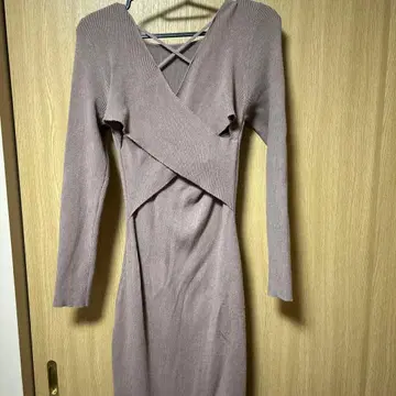 RESEXXY 랩 디자인 니트 원피스