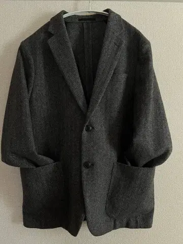UNIQLO 울 다크 그레이 테일러드 자켓