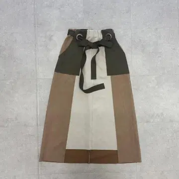 스웨이드 타이트 스커트