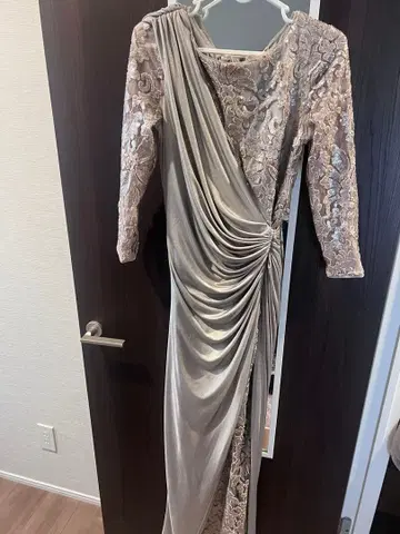 타다시 쇼지 드레이프 디자인 포멀 드레스