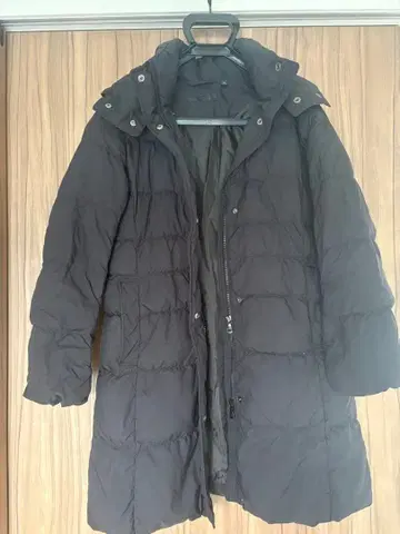 후드 부착 롱 다운 자켓 블랙