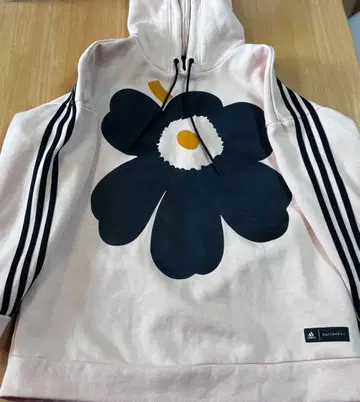 [새상품급] 아디다스 마리메꼬 콜라보 후드티 170/88A 사이즈