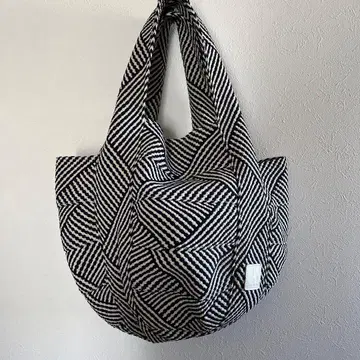 트렌타세이 토트백