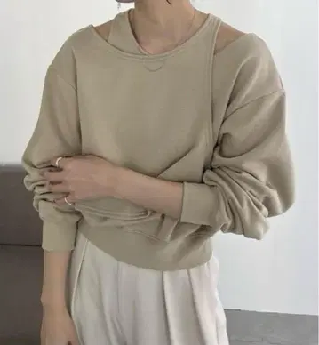 카프리슈 레마쥬 레이어드 맨투맨 베이지 맨투맨