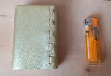 새상품급 골드 3단 폴더형 지갑 컴팩트 nyu factory store