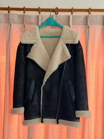 MURUA 루즈 페이크 무스탕 자켓