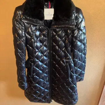 MONCLER 블랙 다운 자켓