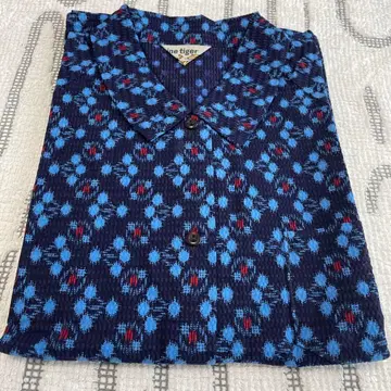 Pine tiger 꽃무늬 긴팔 셔츠 네이비