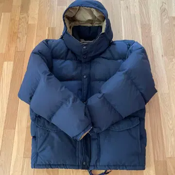 랭글러 다운 자켓 네이비 후드 부착