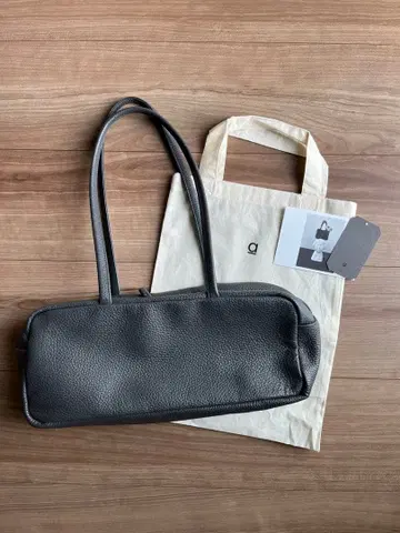 a 아 플루트백 주름 그레이 숄더 가죽백