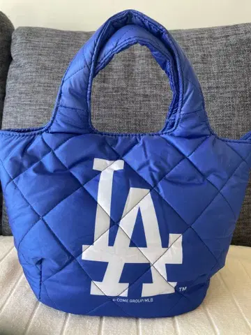 LA 다저스 로고 퀼팅 토트백