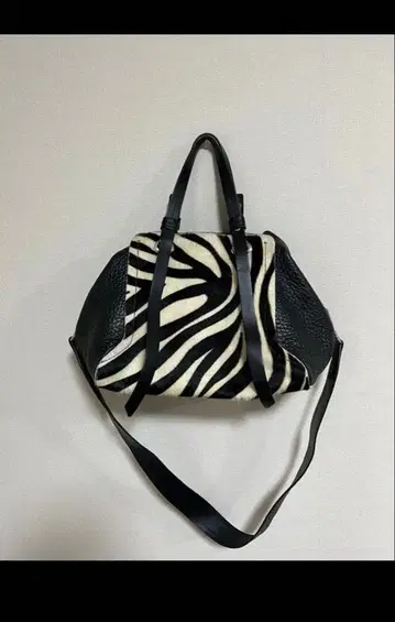 이탈리아제 송치 가죽 숄더백