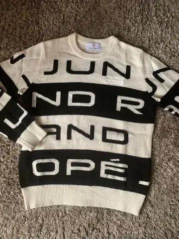 JUN&ROPE 준앤로페 로고 니트 스웨터 여성용 M 사이즈