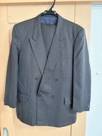 다크 그레이 더블 브레스트 비즈니스 정장