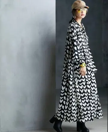 GEVS. 하트 프린트 보타이 롱 원피스