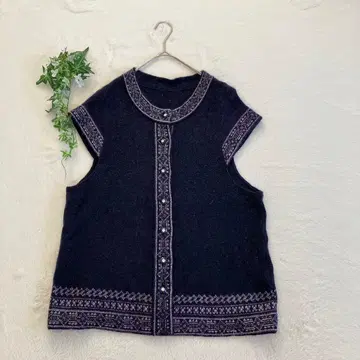 노르딕 무늬 니트 베스트 앞 버튼 디자인 베스트 민족풍