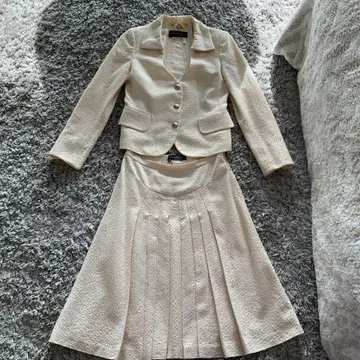 Salvatore Ferragamo 아이보리 정장 세트