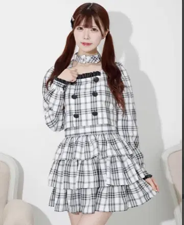 pium 초커 벨트 프릴 상의 티어드 프릴 미니 스커트 세트