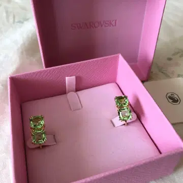 SWAROVSKI MILLENIA 클립 귀찌 이어커프 그린