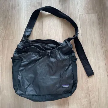 patagonia 라이트웨이트 블랙 숄더