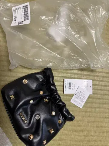 EVRIS 스터드 블랙 숄더백